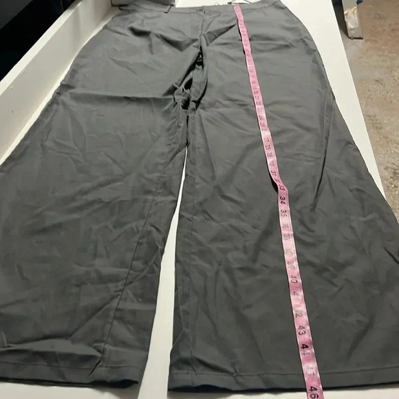 NWT pants Pretty Little Thing charcoal pants size 10 US wide leg? front pockets - Picture 1 of 10